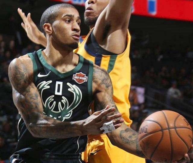 泽蒂在底线 泽蒂在底线