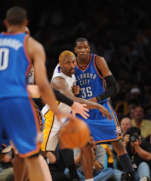 在分析他们 在分析他们